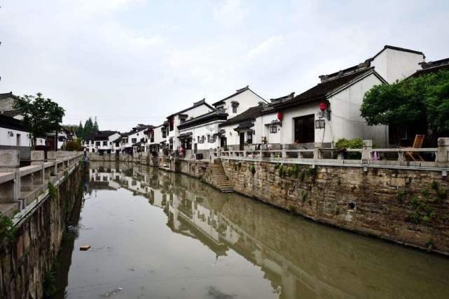 体验电竞圈有哪些写入历史又非常精彩的比赛?知识星球,发现无限精彩!